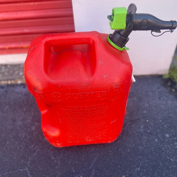 Red Fuel Container - Picture 4 of 5